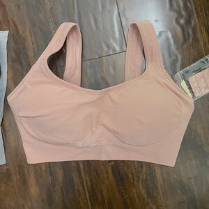NWT Truekind Daily Comfort Wireless Shaper Bra
